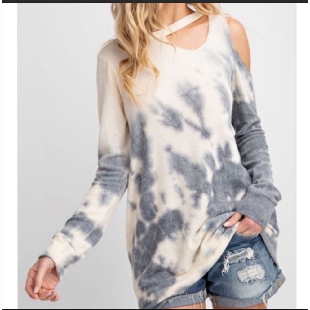 💗SALE ‼️BRUSHED KNIT CUT OUT TIE DYE TOP - Picture 3 of 5